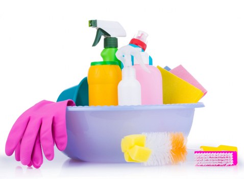 Local oven cleaner preparing equipment for a Queenspark appointment