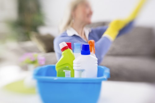 Illustration of a client raising a cleaning concern clearly